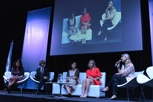 Panel de conversación Melina Furman, Sergio Silvestri, Graciana Goicoechandia, Mercedes Miguel, Claudia Fael